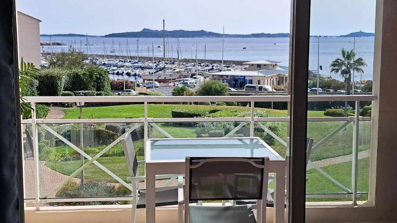 Appartement Vue Et Acces Mer Six-Fours-les-Plages 0*,  France